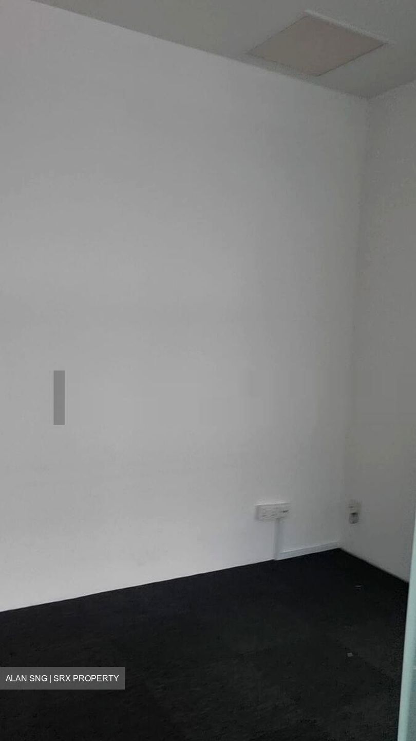 Sbf Center (D1), Office #529183201